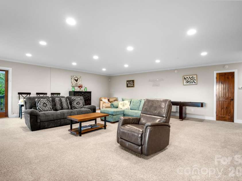 4968 Hickory Nut Gap Road, Banner Elk, NC 28604.  MLS# CAR4424631, YatesRealty ID 52234. 