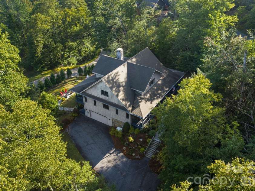 4968 Hickory Nut Gap Road, Banner Elk, NC 28604.  MLS# CAR4424631, YatesRealty ID 52234. 