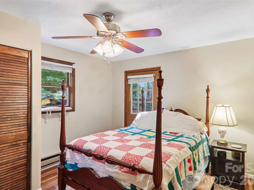 64 Blue Jay Loop, Maggie Valley, NC 28751.  MLS# CAR4423749, YatesRealty ID 52235. 