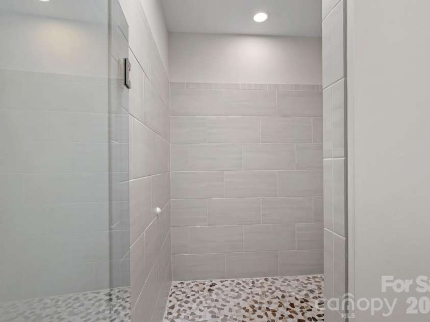 9057 Treetop Way, Concord, NC 28027.  MLS# CAR4421858, YatesRealty ID 52238. 
