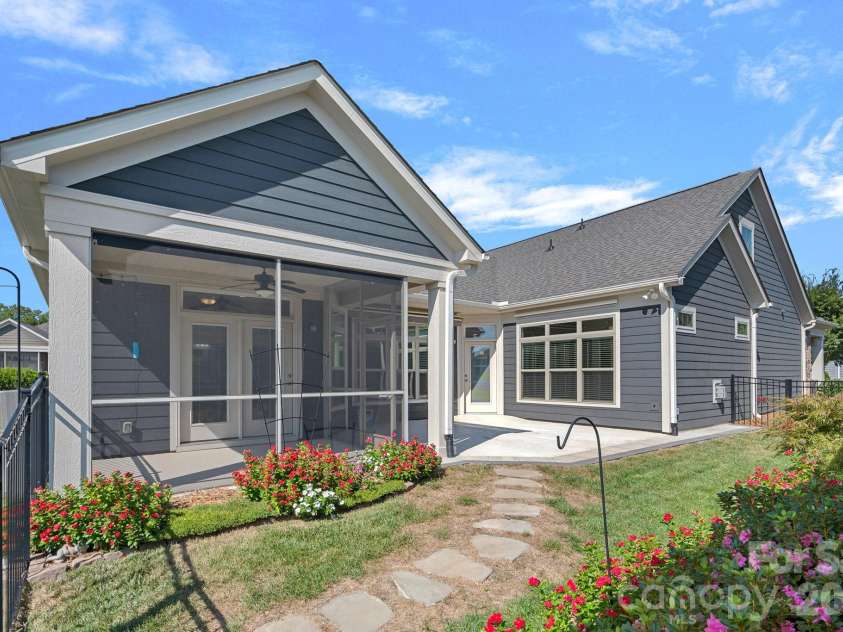 9057 Treetop Way, Concord, NC 28027.  MLS# CAR4421858, YatesRealty ID 52238. 