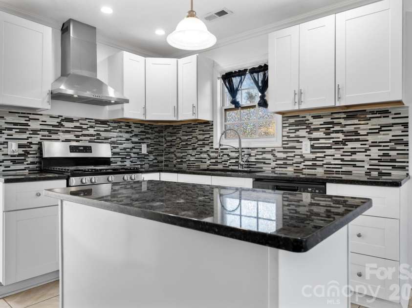 503 Herman Street, Newton, NC 28658.  MLS# CAR4340753, YatesRealty ID 5224. 