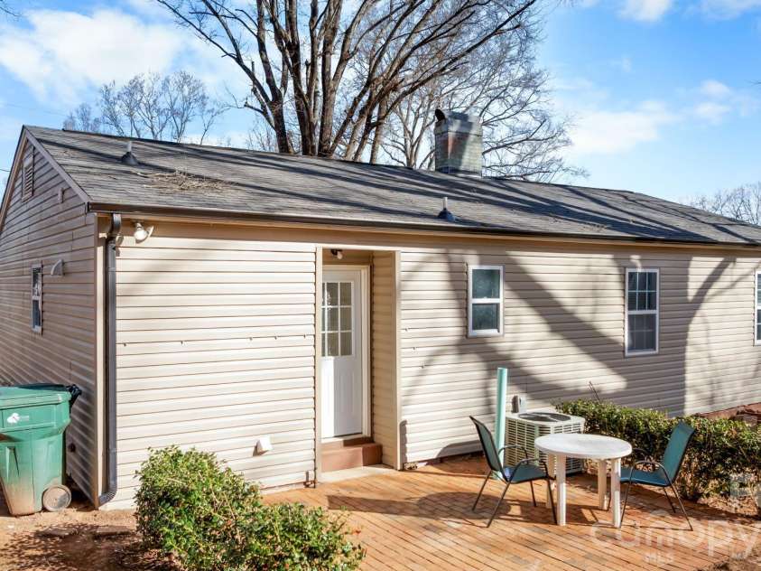 503 Herman Street, Newton, NC 28658.  MLS# CAR4340753, YatesRealty ID 5224. 