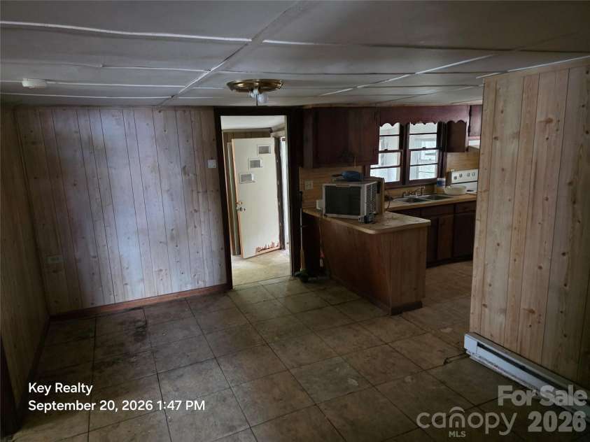 521 Davis Avenue, Newton, NC 28658.  MLS# CAR4425640, YatesRealty ID 52240. 