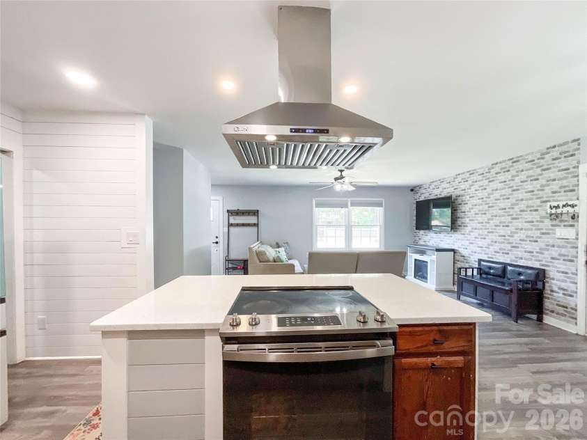 412 Secrest Avenue, Monroe, NC 28110.  MLS# CAR4426325, YatesRealty ID 52244. 