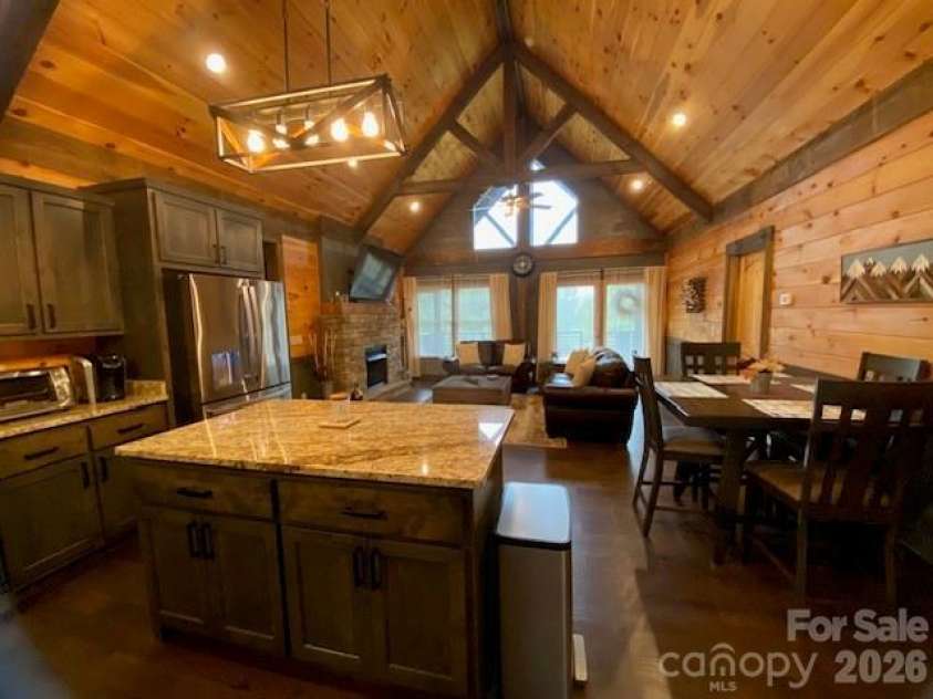 50 Devin Drive, Murphy, NC 28906.  MLS# CAR4426851, YatesRealty ID 52247. 
