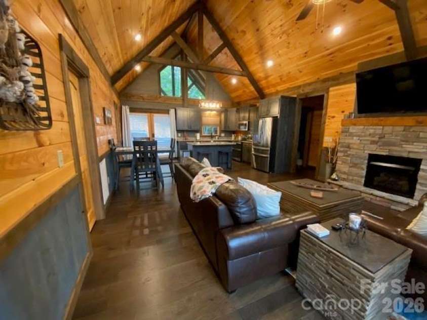 50 Devin Drive, Murphy, NC 28906.  MLS# CAR4426851, YatesRealty ID 52247. 