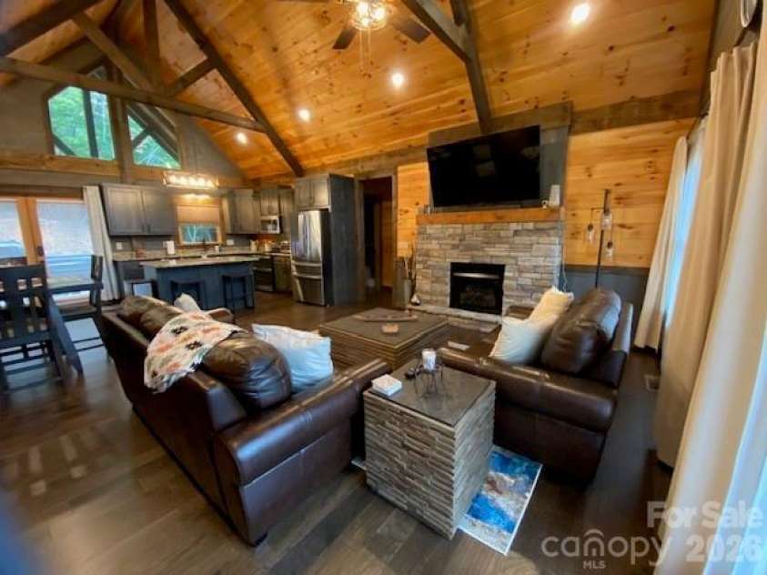 50 Devin Drive, Murphy, NC 28906.  MLS# CAR4426851, YatesRealty ID 52247. 