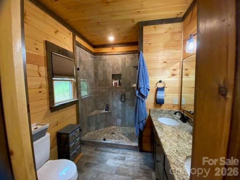 50 Devin Drive, Murphy, NC 28906.  MLS# CAR4426851, YatesRealty ID 52247. 