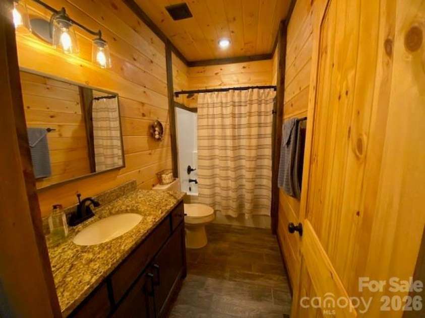 50 Devin Drive, Murphy, NC 28906.  MLS# CAR4426851, YatesRealty ID 52247. 