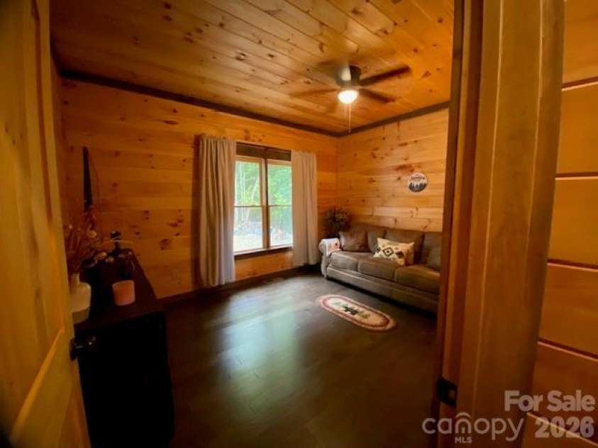50 Devin Drive, Murphy, NC 28906.  MLS# CAR4426851, YatesRealty ID 52247. 
