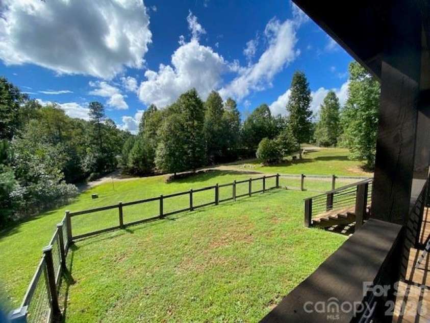 50 Devin Drive, Murphy, NC 28906.  MLS# CAR4426851, YatesRealty ID 52247. 
