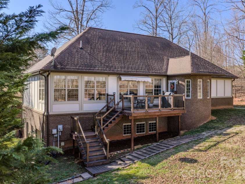 3975 Plantation Drive, Morganton, NC 28655.  MLS# CAR4354735, YatesRealty ID 5225. 