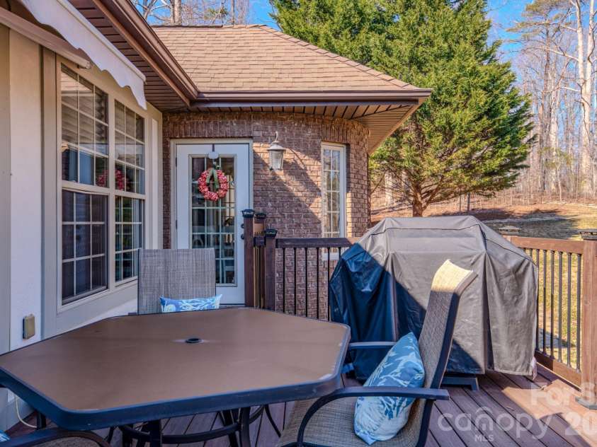3975 Plantation Drive, Morganton, NC 28655.  MLS# CAR4354735, YatesRealty ID 5225. 