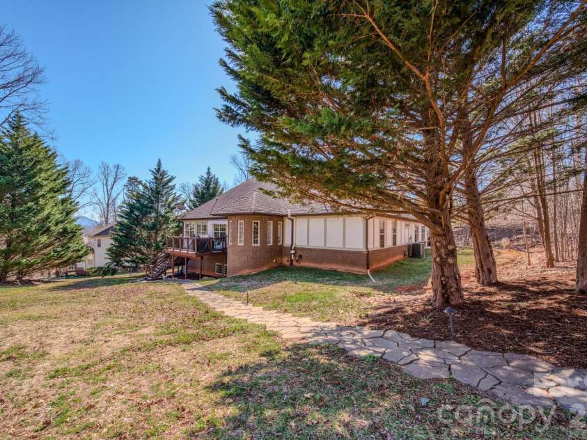 3975 Plantation Drive, Morganton, NC 28655.  MLS# CAR4354735, YatesRealty ID 5225. 