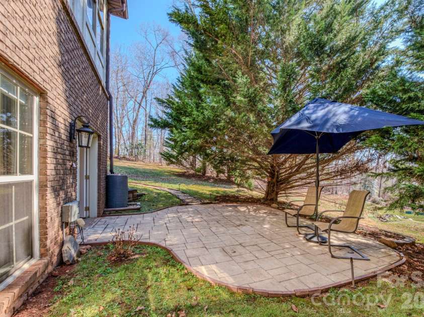 3975 Plantation Drive, Morganton, NC 28655.  MLS# CAR4354735, YatesRealty ID 5225. 
