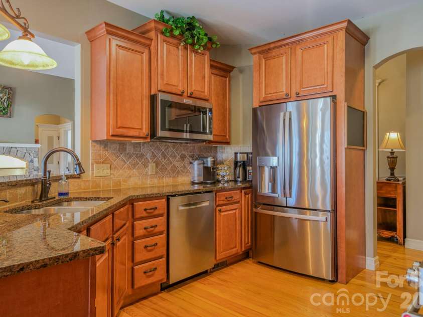 3975 Plantation Drive, Morganton, NC 28655.  MLS# CAR4354735, YatesRealty ID 5225. 