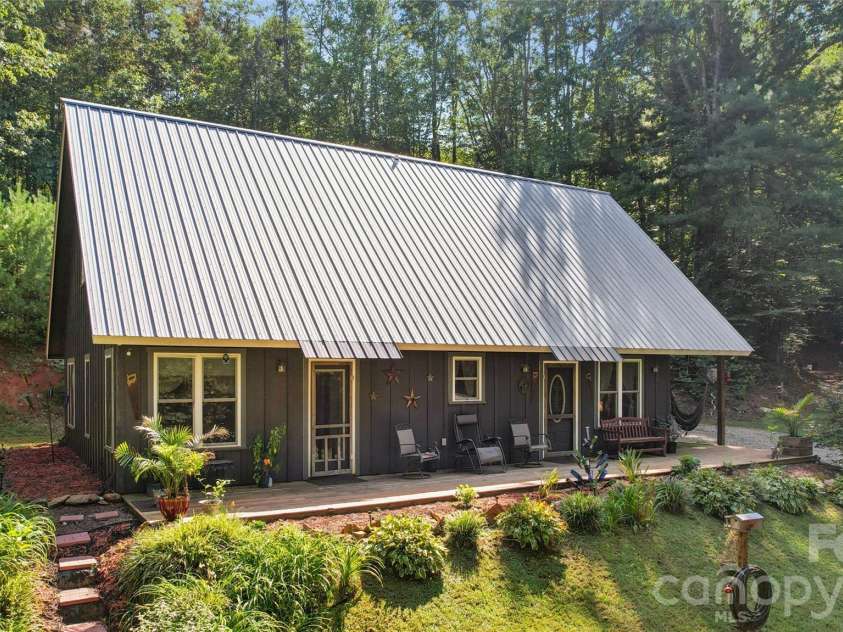 488 Hollywood Road, Moravian Falls, NC 28654.  MLS# CAR4426964, YatesRealty ID 52250. 