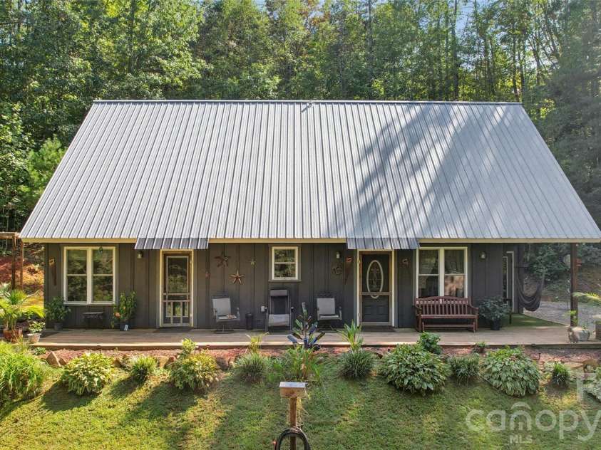 488 Hollywood Road, Moravian Falls, NC 28654.  MLS# CAR4426964, YatesRealty ID 52250. 