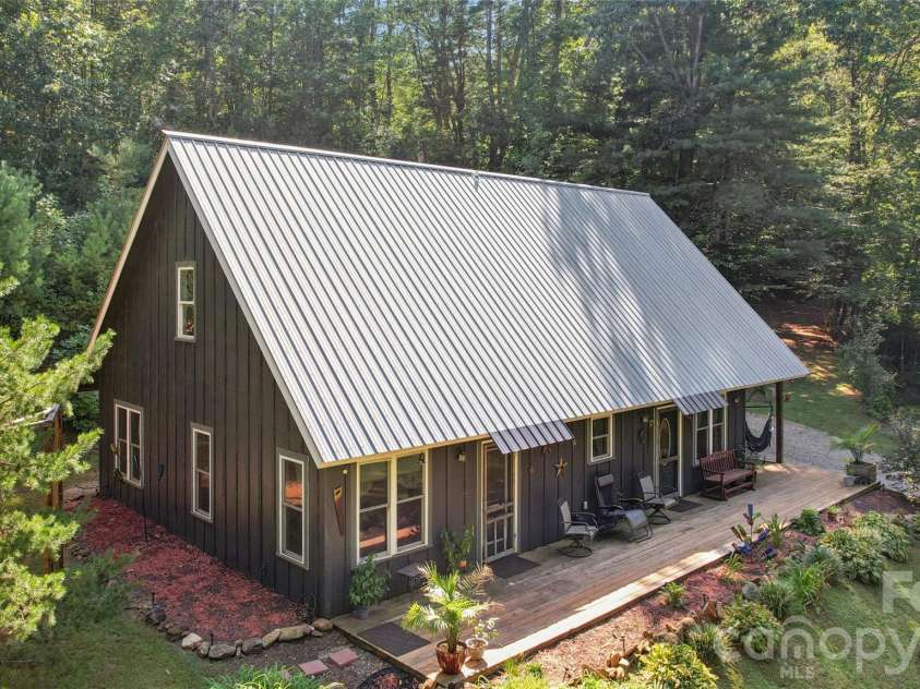 488 Hollywood Road, Moravian Falls, NC 28654.  MLS# CAR4426964, YatesRealty ID 52250. 