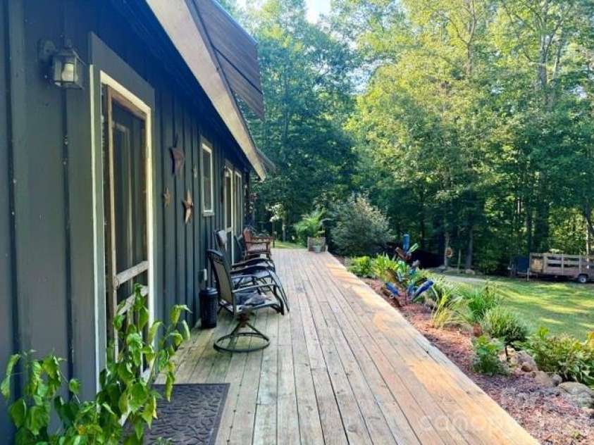 488 Hollywood Road, Moravian Falls, NC 28654.  MLS# CAR4426964, YatesRealty ID 52250. 