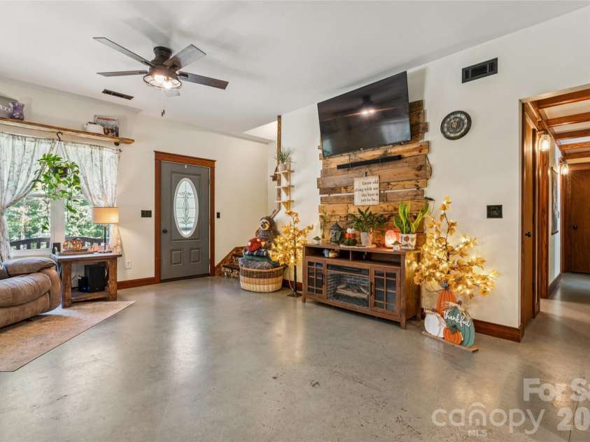 488 Hollywood Road, Moravian Falls, NC 28654.  MLS# CAR4426964, YatesRealty ID 52250. 