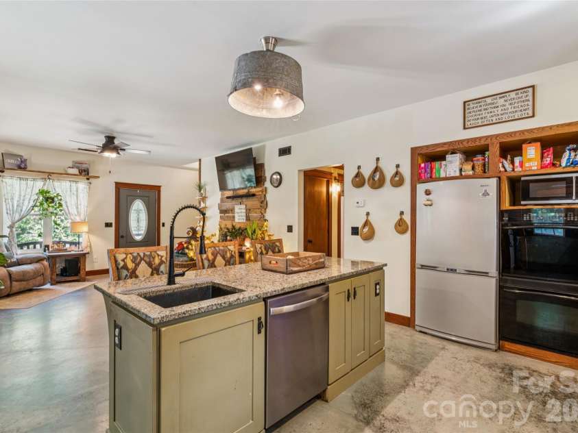 488 Hollywood Road, Moravian Falls, NC 28654.  MLS# CAR4426964, YatesRealty ID 52250. 