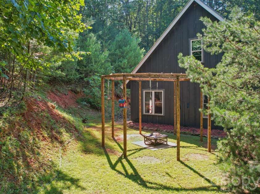 488 Hollywood Road, Moravian Falls, NC 28654.  MLS# CAR4426964, YatesRealty ID 52250. 