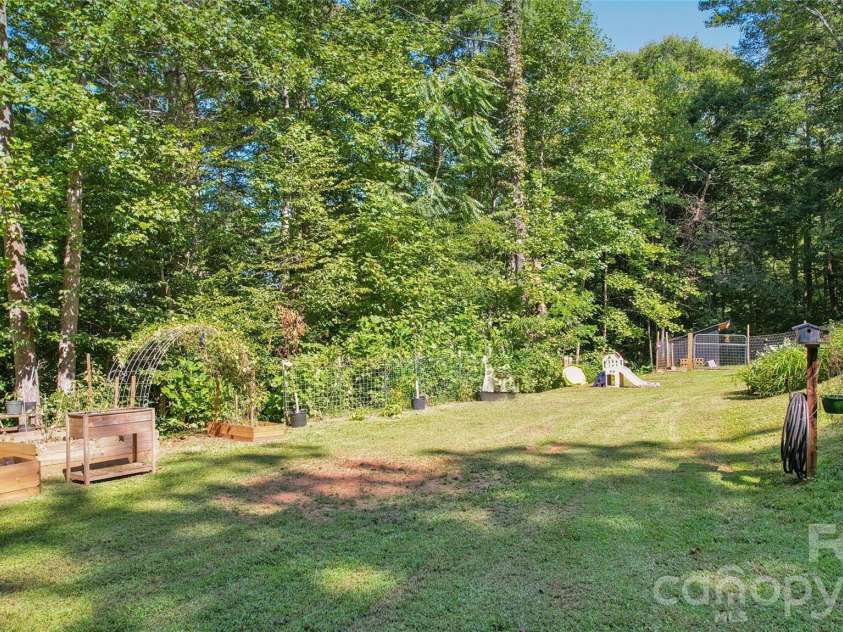 488 Hollywood Road, Moravian Falls, NC 28654.  MLS# CAR4426964, YatesRealty ID 52250. 