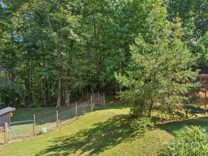488 Hollywood Road, Moravian Falls, NC 28654.  MLS# CAR4426964, YatesRealty ID 52250. 