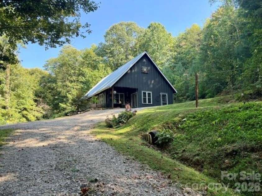 488 Hollywood Road, Moravian Falls, NC 28654.  MLS# CAR4426964, YatesRealty ID 52250. 