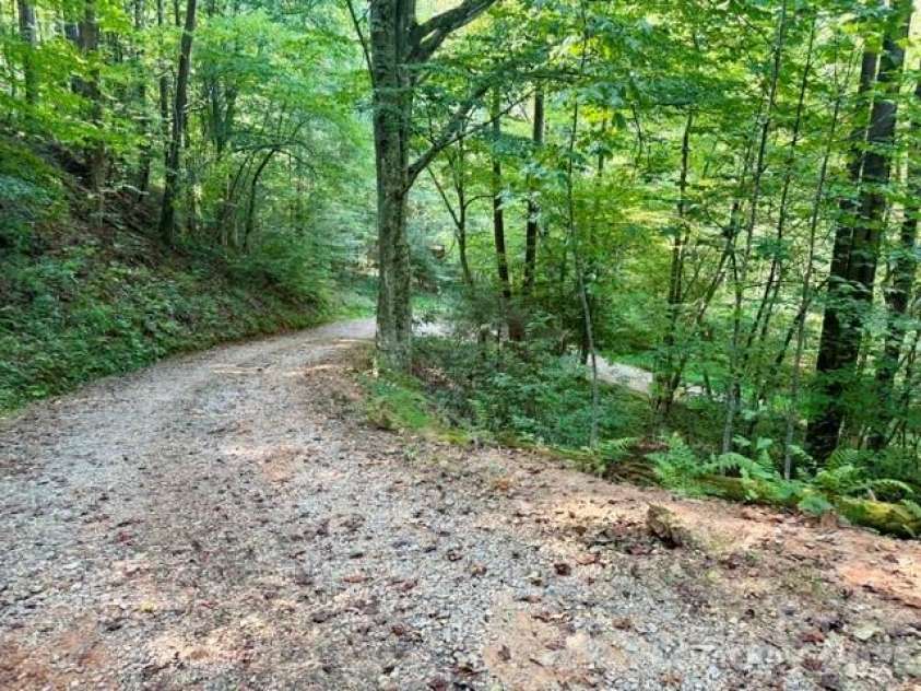 488 Hollywood Road, Moravian Falls, NC 28654.  MLS# CAR4426964, YatesRealty ID 52250. 