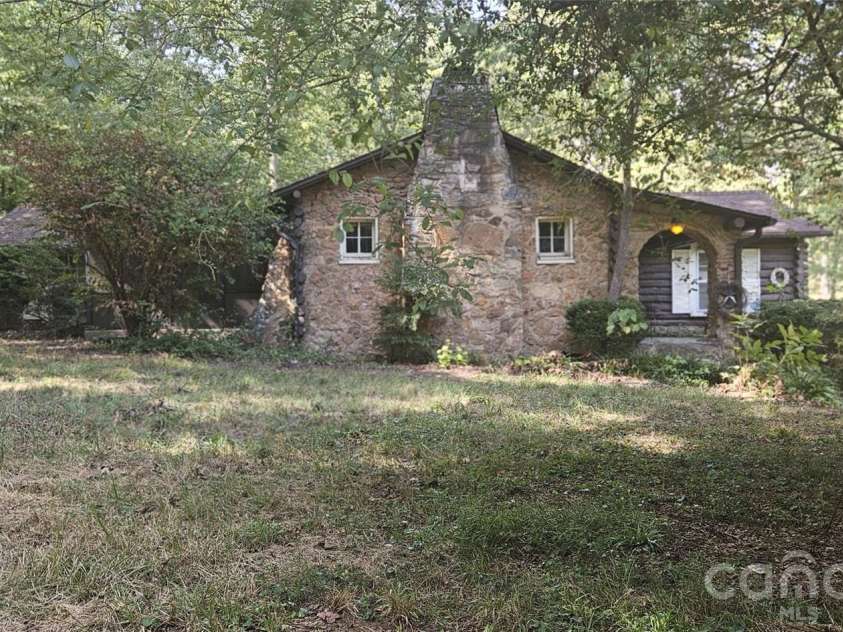 1944 Maiden Road, Maiden, NC 28650.  MLS# CAR4427127, YatesRealty ID 52252. 