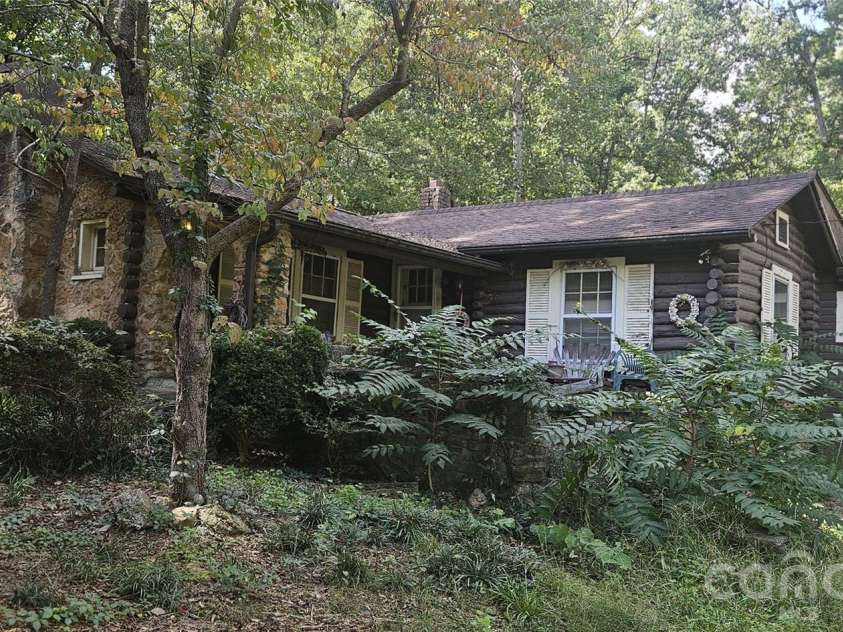 1944 Maiden Road, Maiden, NC 28650.  MLS# CAR4427127, YatesRealty ID 52252. 
