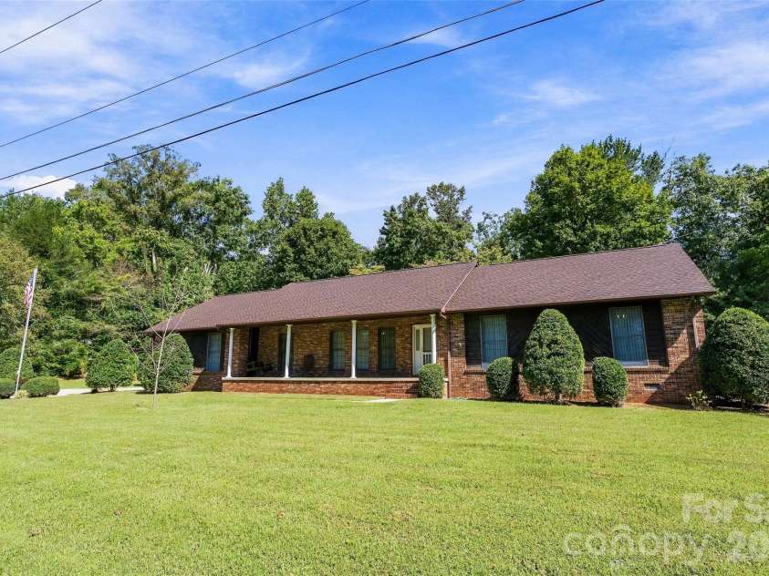 183 Mckinney Road, Marion, NC 28752.  MLS# CAR4425828, YatesRealty ID 52253. 