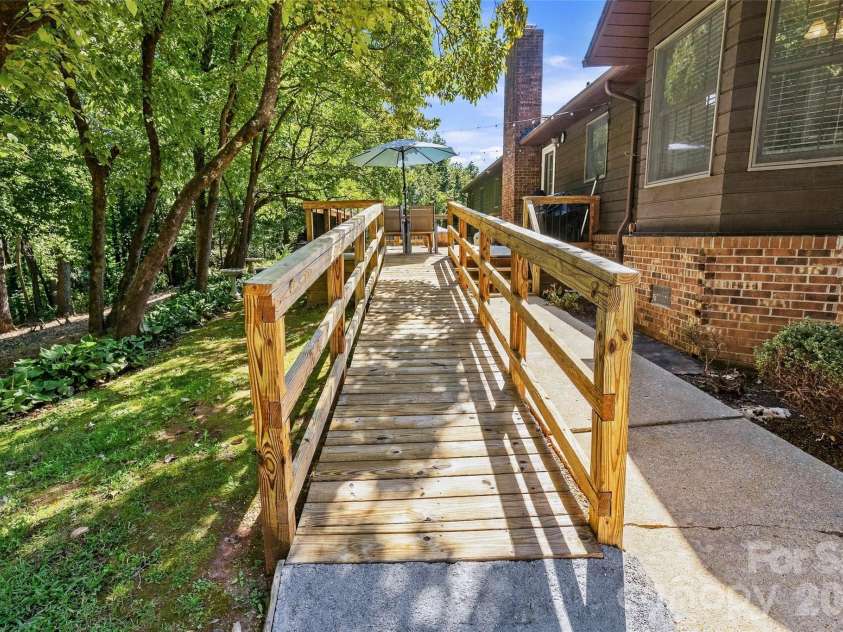 183 Mckinney Road, Marion, NC 28752.  MLS# CAR4425828, YatesRealty ID 52253. 