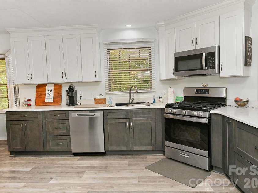 183 Mckinney Road, Marion, NC 28752.  MLS# CAR4425828, YatesRealty ID 52253. 