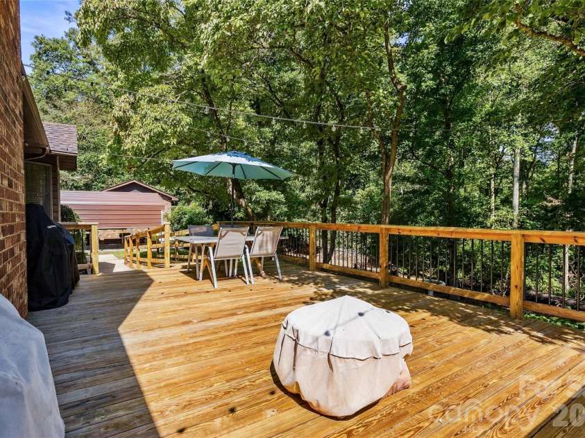 183 Mckinney Road, Marion, NC 28752.  MLS# CAR4425828, YatesRealty ID 52253. 