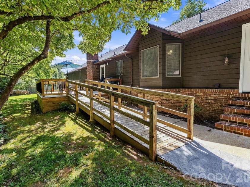 183 Mckinney Road, Marion, NC 28752.  MLS# CAR4425828, YatesRealty ID 52253. 