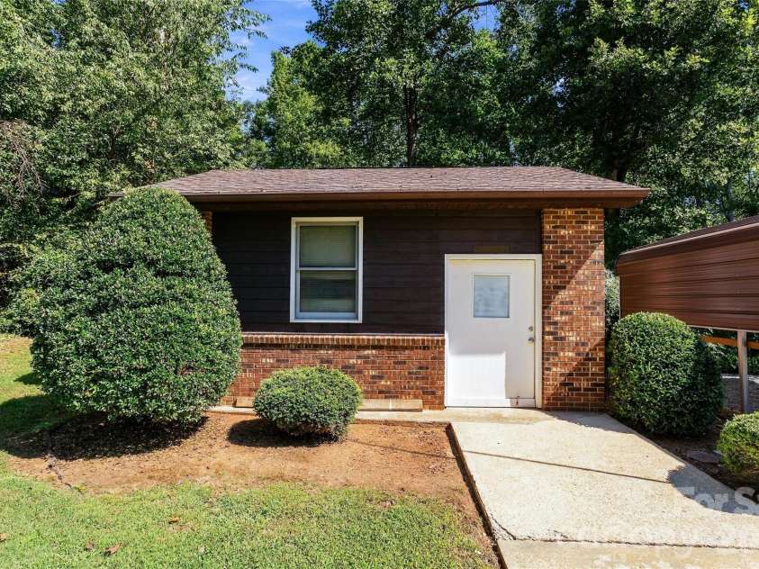 183 Mckinney Road, Marion, NC 28752.  MLS# CAR4425828, YatesRealty ID 52253. 
