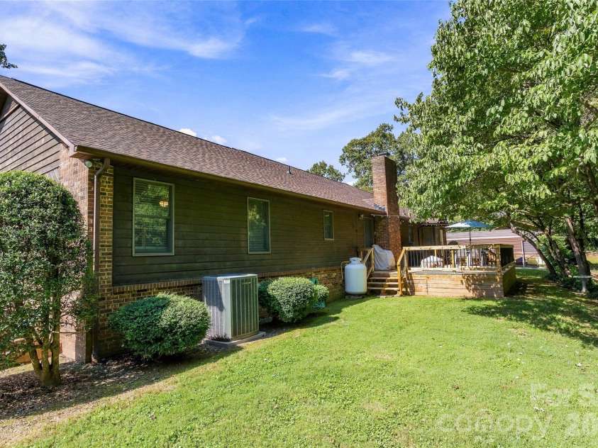 183 Mckinney Road, Marion, NC 28752.  MLS# CAR4425828, YatesRealty ID 52253. 
