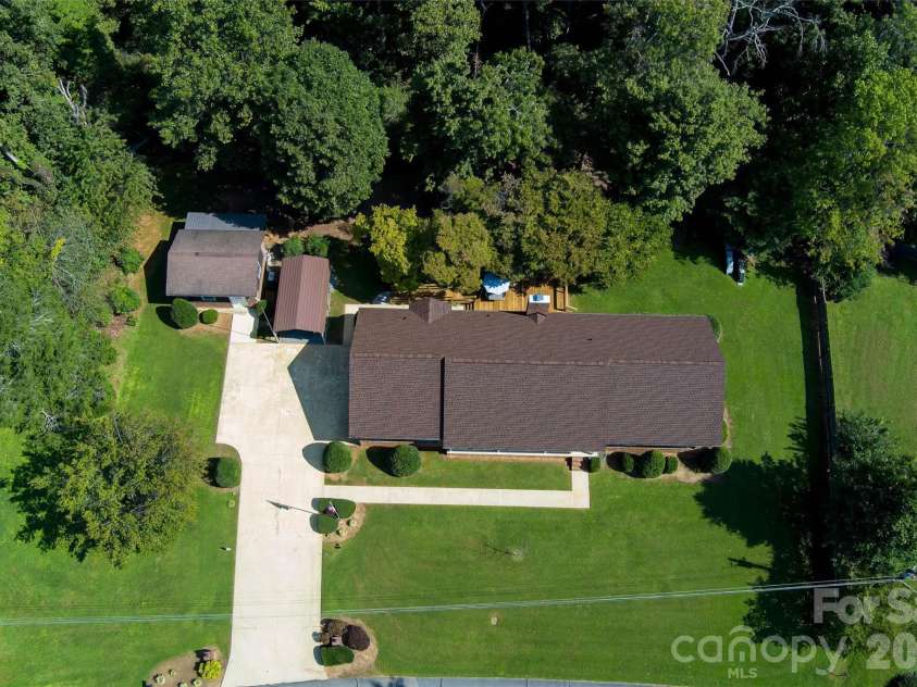 183 Mckinney Road, Marion, NC 28752.  MLS# CAR4425828, YatesRealty ID 52253. 