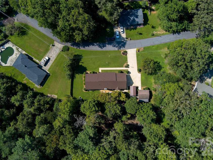 183 Mckinney Road, Marion, NC 28752.  MLS# CAR4425828, YatesRealty ID 52253. 