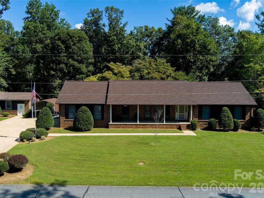 183 Mckinney Road, Marion, NC 28752.  MLS# CAR4425828, YatesRealty ID 52253. 