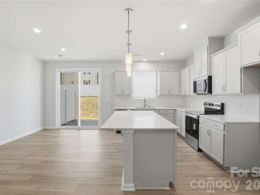 5212 Wyes Oak Lane, Charlotte, NC 28269.  MLS# CAR4427128, YatesRealty ID 52254. PHOTOS ARE REPRESENTATIVE