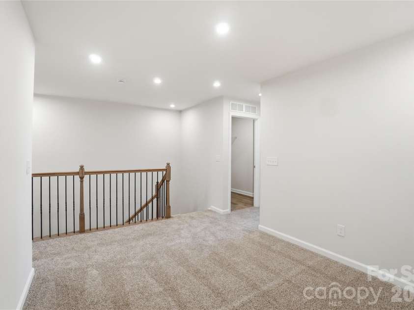 5212 Wyes Oak Lane, Charlotte, NC 28269.  MLS# CAR4427128, YatesRealty ID 52254. PHOTOS ARE REPRESENTATIVE