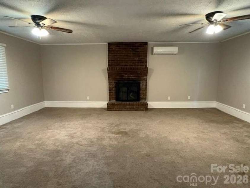 31 Spring Forest Circle, Asheville, NC 28803.  MLS# CAR4398123, YatesRealty ID 52255. 