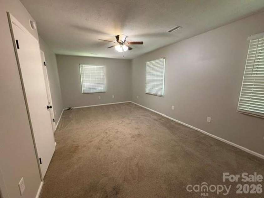 31 Spring Forest Circle, Asheville, NC 28803.  MLS# CAR4398123, YatesRealty ID 52255. 