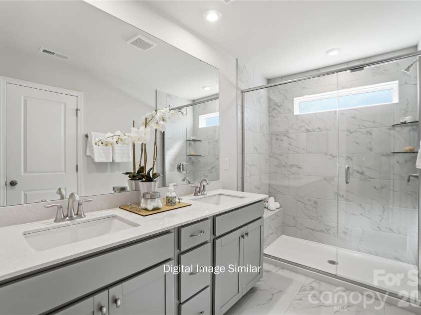 5226 Wyes Oak Lane, Charlotte, NC 28269.  MLS# CAR4427135, YatesRealty ID 52257. Photos are representative
