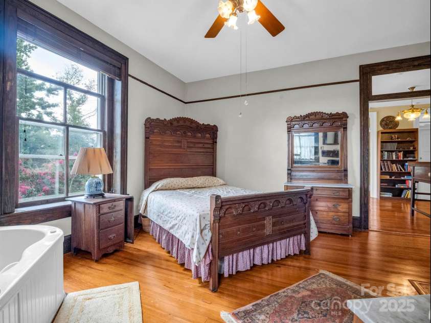 322 Killarney Street, Hendersonville, NC 28792.  MLS# CAR4228615, YatesRealty ID 5226. 